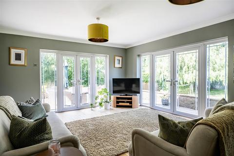 4 bedroom detached house for sale, Forest Drive, Kingswood, Surrey