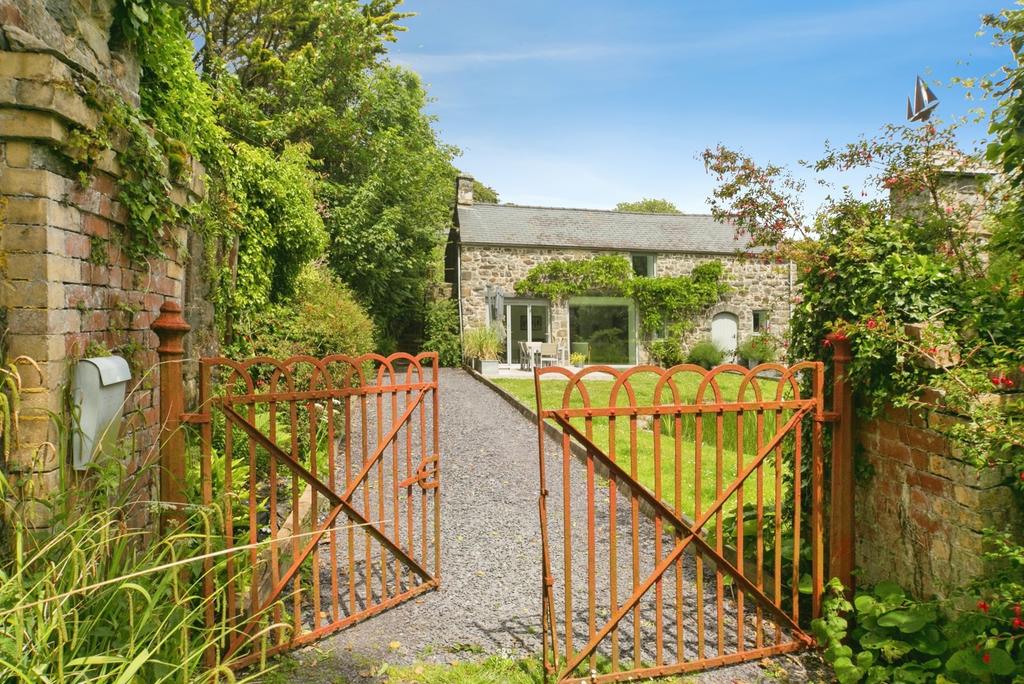3 bedroom barn conversion for sale