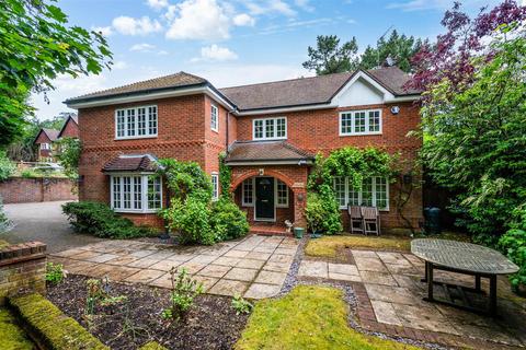 5 bedroom detached house for sale, Waterhouse Lane, Kingswood