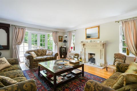 5 bedroom detached house for sale, Waterhouse Lane, Kingswood