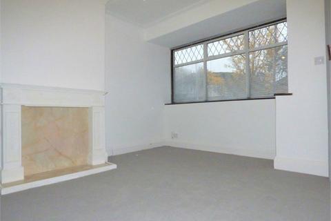 2 bedroom terraced house to rent, Warwick Crescent, Hayes, UB4 8RF