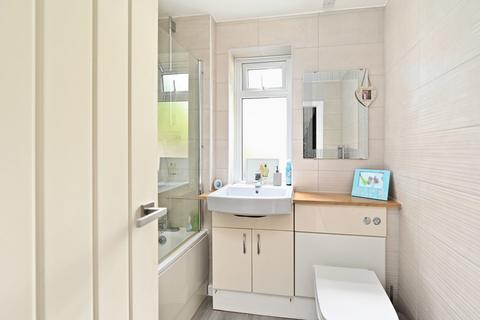 2 bedroom terraced house for sale, Morris Road, Farnborough, GU14