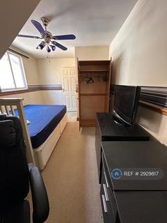 1 bedroom in a house share to rent, Queslett Road, Birmingham, B43