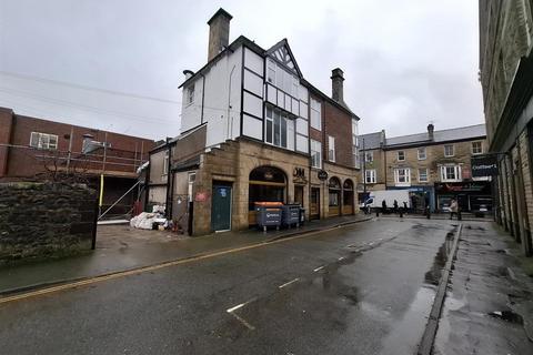 3 bedroom apartment to rent, Spring Gardens, Buxton