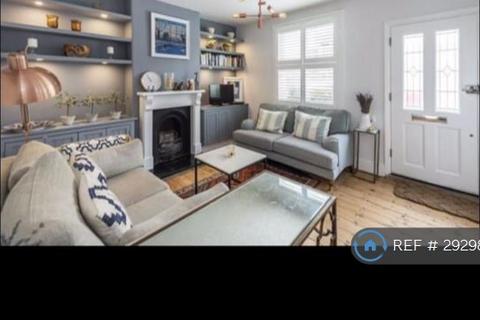 2 bedroom terraced house to rent, Riverside Road, St Albans, AL1