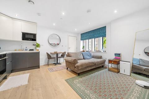 Crescent Lane, Abbeville Road, London SW4