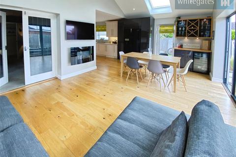 4 bedroom bungalow for sale, Huntsmans Corner, Wrexham LL12