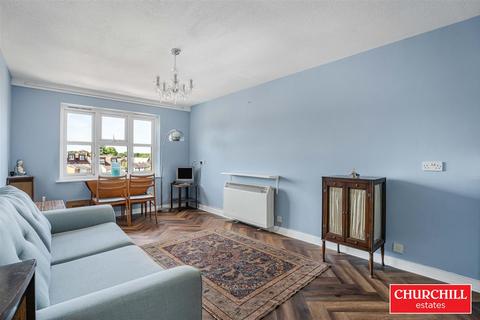 1 bedroom flat for sale, Westleigh Court, Wanstead