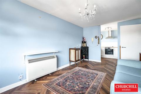 1 bedroom flat for sale, Westleigh Court, Wanstead