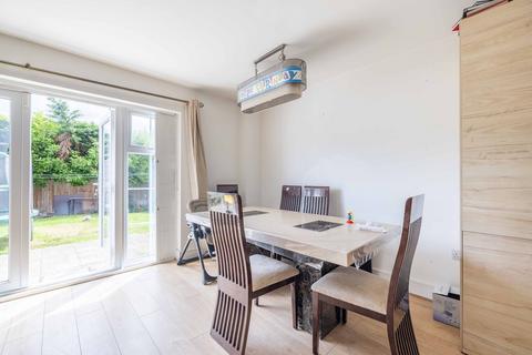 3 bedroom semi-detached house for sale, Colborne Close, Iver SL0