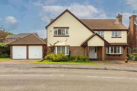4 bedroom detached house for sale, Ffordd Draenen Ddu, West Cross, Newton, Swansea