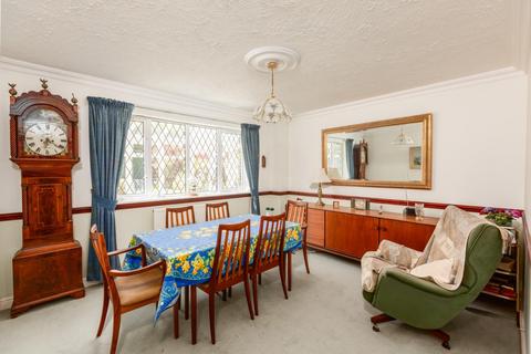 4 bedroom detached house for sale, Ffordd Draenen Ddu, West Cross, Newton, Swansea