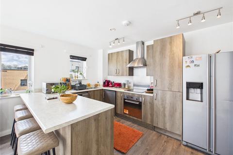 3 bedroom flat for sale, Thornbury Way, Walthamstow E17