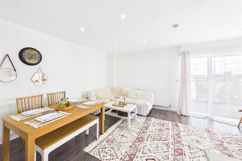 3 bedroom flat for sale, Thornbury Way, Walthamstow E17