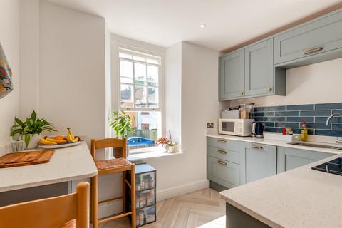 2 bedroom flat for sale, Bridge Street, Chepstow