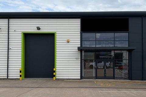 Warehouse to rent, Tunstall Trade Park Stoke On Trent ST6 4JU