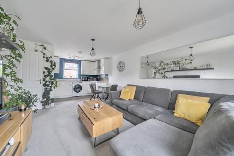 2 bedroom apartment for sale, Hutton Close, Newbury, Berkshire