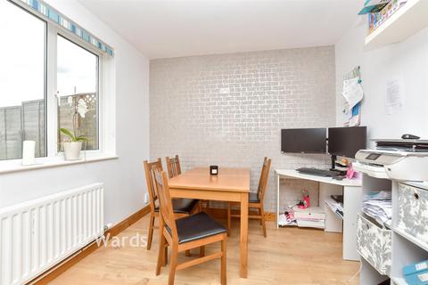 3 bedroom end of terrace house for sale, Blenheim Road, Sittingbourne ME10