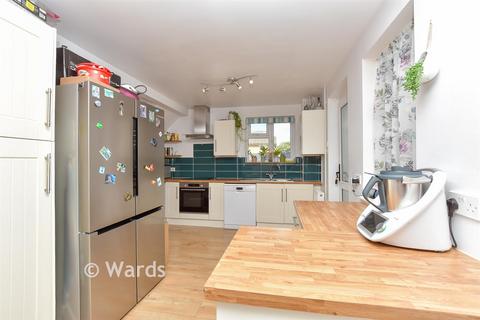 3 bedroom end of terrace house for sale, Blenheim Road, Sittingbourne ME10
