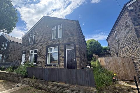 Semi-detached house - Wharncliffe Drive, Bradford, West Yorkshire