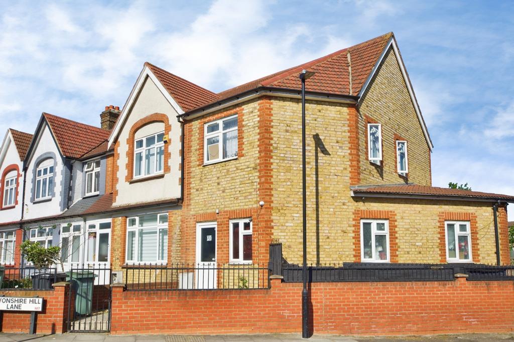 3 bedroom end of terrace house for sale