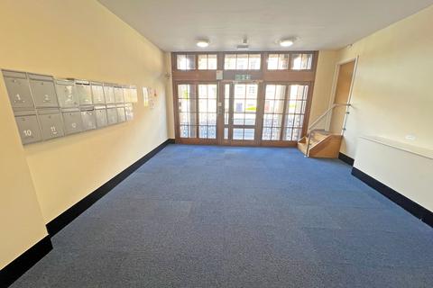2 bedroom flat for sale, Upper Bond Street, Hinckley, Leicestershire, LE10 1WA