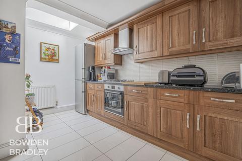 2 bedroom ground floor flat for sale, 8 Cromer Road, Leyton, E10