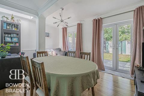 2 bedroom ground floor flat for sale, 8 Cromer Road, Leyton, E10