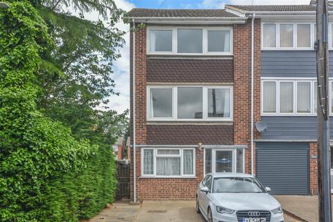Mayfield Gardens, Brentwood