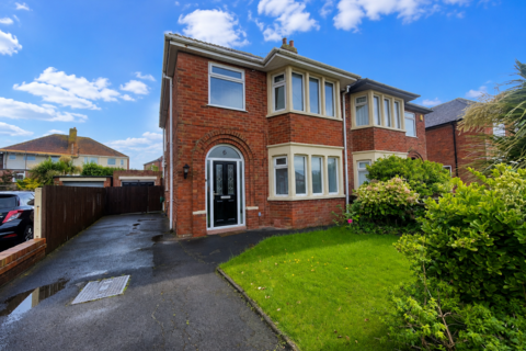 Semi-detached house - Winsford Crescent, Norbreck FY5