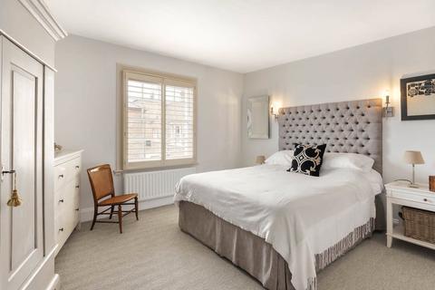 3 bedroom mews for sale, Kersley Mews, London, SW11