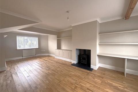 3 bedroom terraced house to rent, New Road, Stratton, Bude