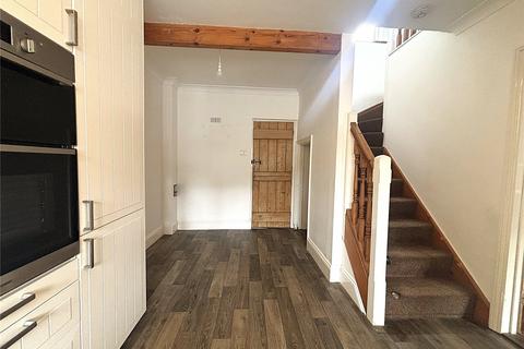 3 bedroom terraced house to rent, New Road, Stratton, Bude