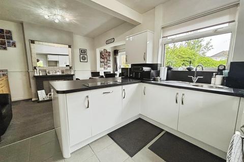 3 bedroom semi-detached house for sale, Wimborne Drive, Bradford BD15