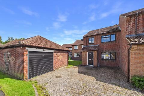 3 bedroom semi-detached house for sale, 58 Southfield Close, Driffield, YO25 5YU