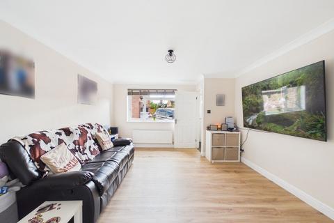 3 bedroom semi-detached house for sale, 58 Southfield Close, Driffield, YO25 5YU