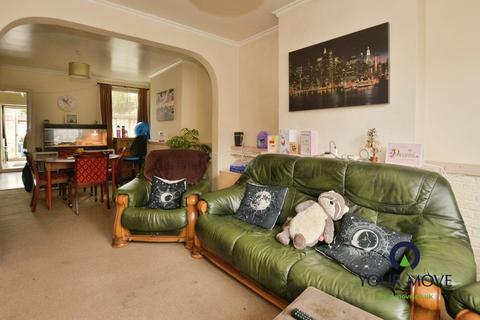 2 bedroom terraced house for sale, Kent Avenue, Kent TN24