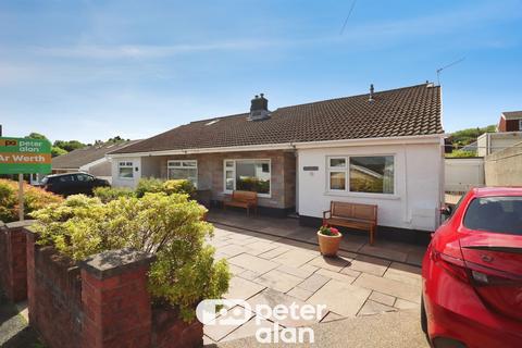 undefined, Yr Ysfa, MAESTEG