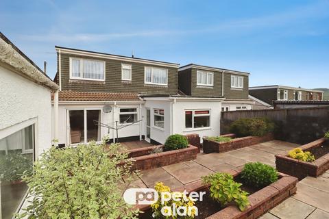 undefined, Yr Ysfa, MAESTEG