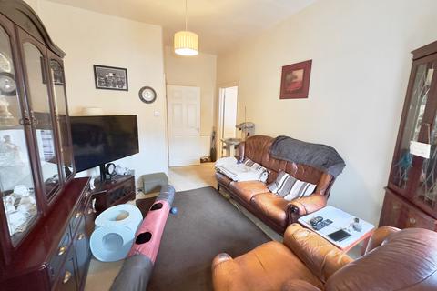 2 bedroom flat for sale, Inskip Terrace, Gateshead NE8