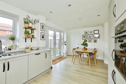 4 bedroom detached house for sale, Davy Road, New Rossington, Doncaster