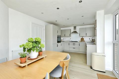 4 bedroom detached house for sale, Davy Road, New Rossington, Doncaster