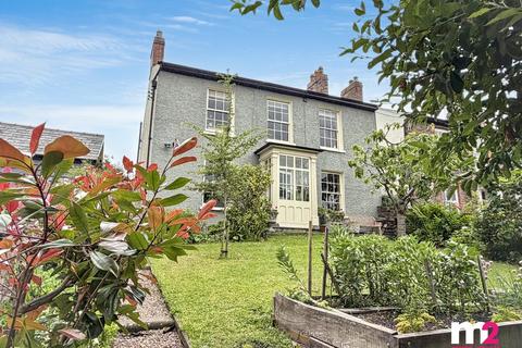 4 bedroom detached house for sale, Merthyr Road, Abergavenny NP7