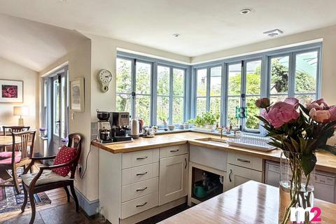 4 bedroom detached house for sale, Merthyr Road, Abergavenny NP7