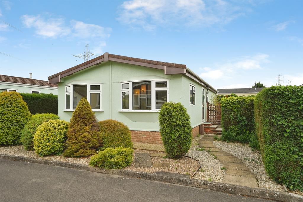 2 bedroom park home for sale
