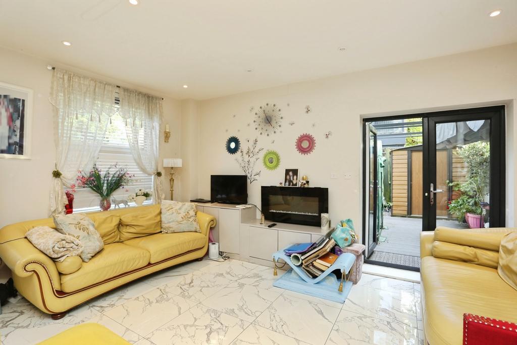 Apartment in London, New Beckenham - View 2