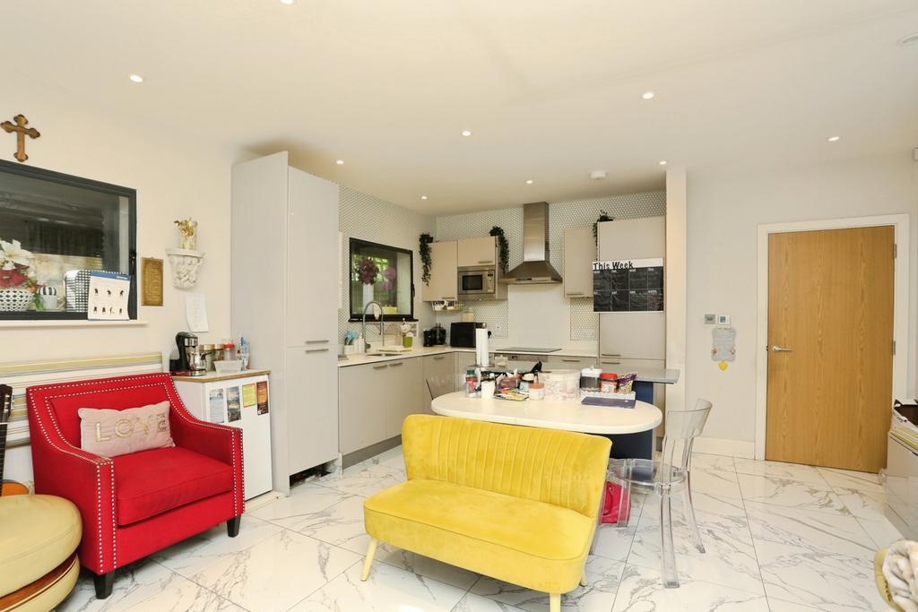 Apartment in London, New Beckenham - View 5