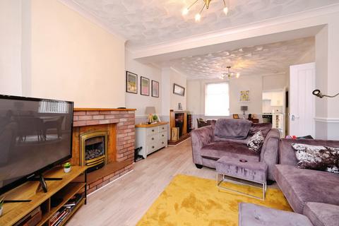 3 bedroom end of terrace house for sale, James Street, Abertillery, NP13