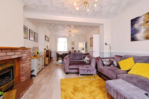 3 bedroom end of terrace house for sale, James Street, Abertillery, NP13