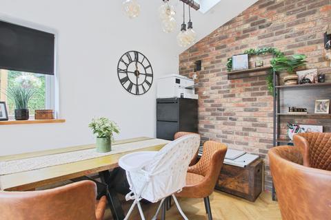 2 bedroom semi-detached bungalow for sale, Villiers Court, Hedon,  8DY